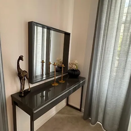 Neuf, Centre-ville, 400m De Rivetoile 4 Voyageurs