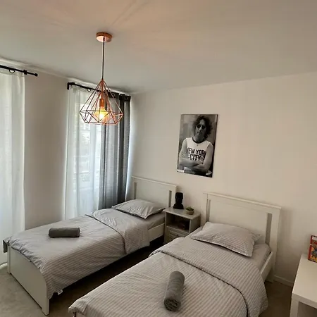 Neuf, Centre-ville, 400m De Rivetoile 4 Voyageurs דירה *